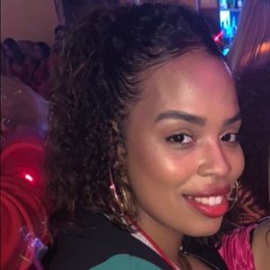 Meet your Posher, Jazmin